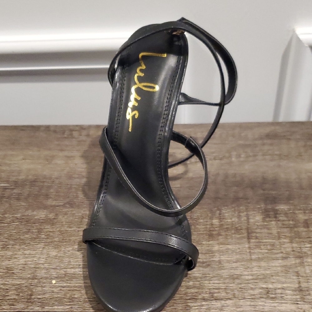 NIB! Lulu's Black Strappy Women's Heels